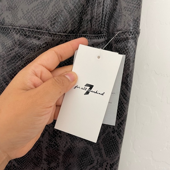 7 FOR ALL MANKIND High Waist Snakeskin Print Leggings Sz Small NWT - Picture 6 of 6